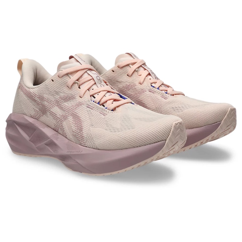 Jual Sepatu Lari Wanita Asics Wmns Novablast 5 Pearl Pink-Morganite Original 1012B765.702 - hoops.sakaraguna.com