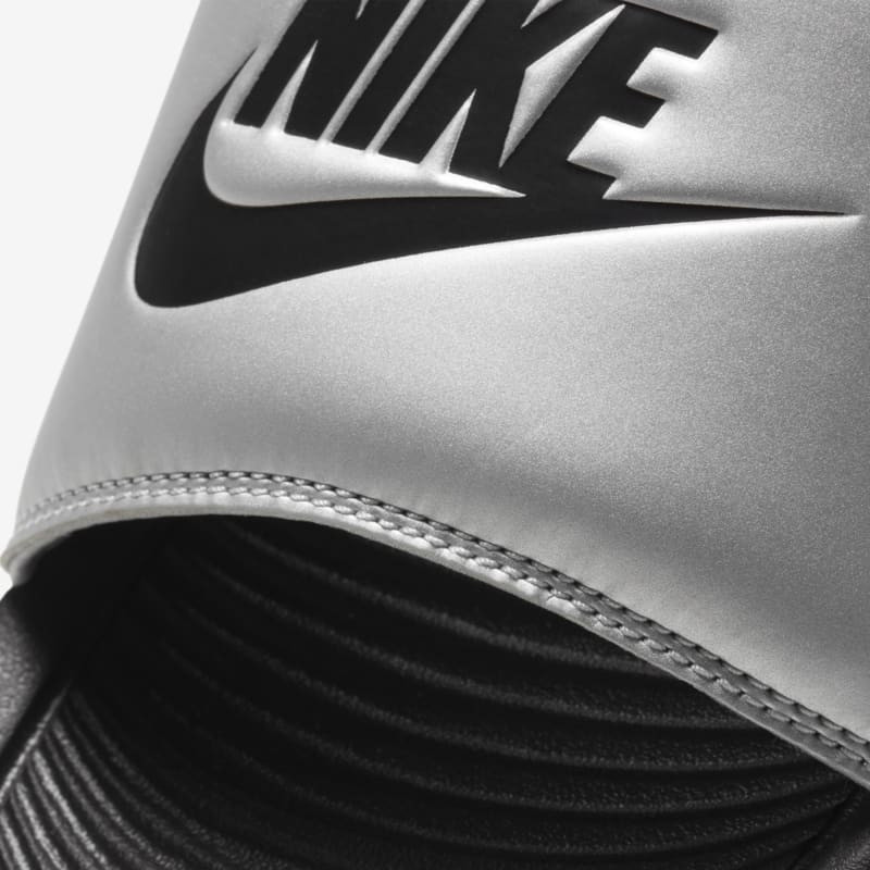 Jual Sandal Sneakers Wanita Nike Wmns Victori One Slide Black Metallic Silver Original Cn9677-006 - hoops.sakaraguna.com