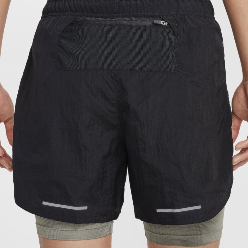 Jual Celana Lari Nike Stride Division Dri-Fit Water-Repellent 2-In-1 Shorts Black Original Fz1136-010 - hoops.sakaraguna.com
