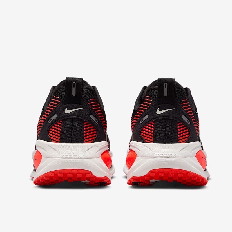 Jual Sepatu Lari Nike Vomero 18 Black - Bright Crimson - Team Red - Summit White Original Hm6803-008 - hoops.sakaraguna.com